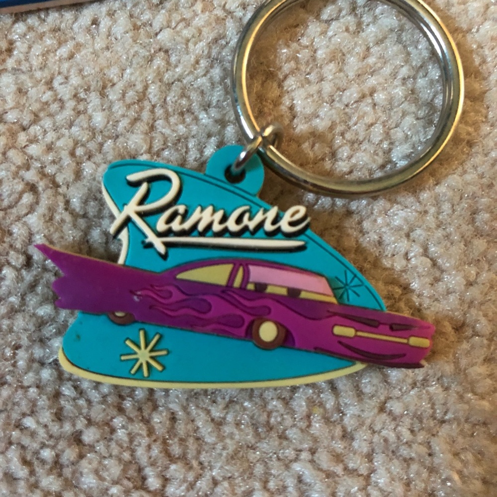 Disney & Pixar Keychains - Picture 4 of 5